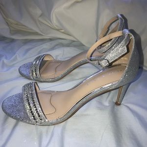 silver pumps!